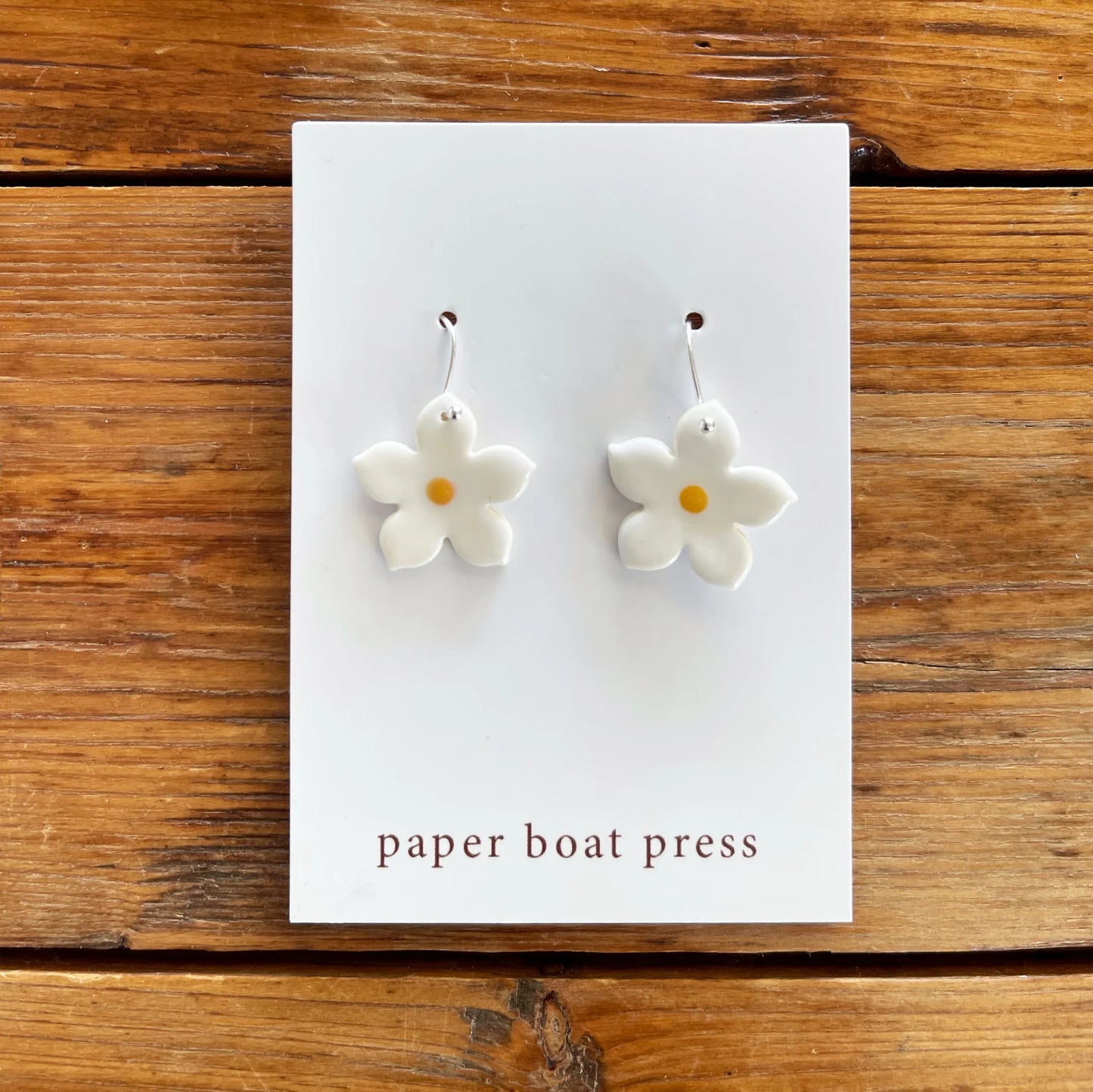 Paper Boat Press Small Flower Hanging Earrings - White and Yellow