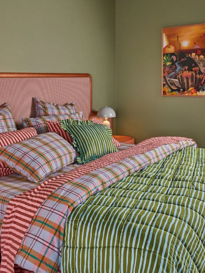 Mosey Me Strokes Quilted Throw