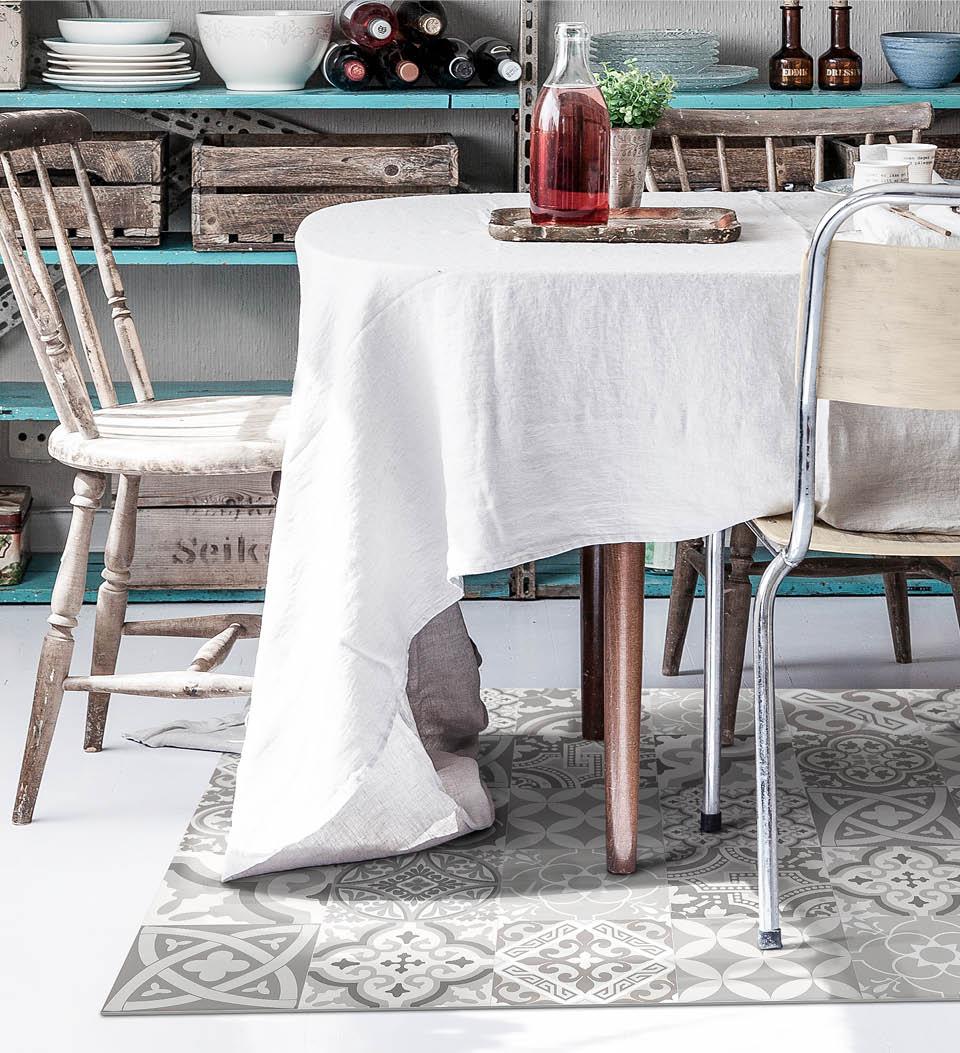 Beija Flor - Eclectic Natural Vinyl Rug (120cm x 195cm)