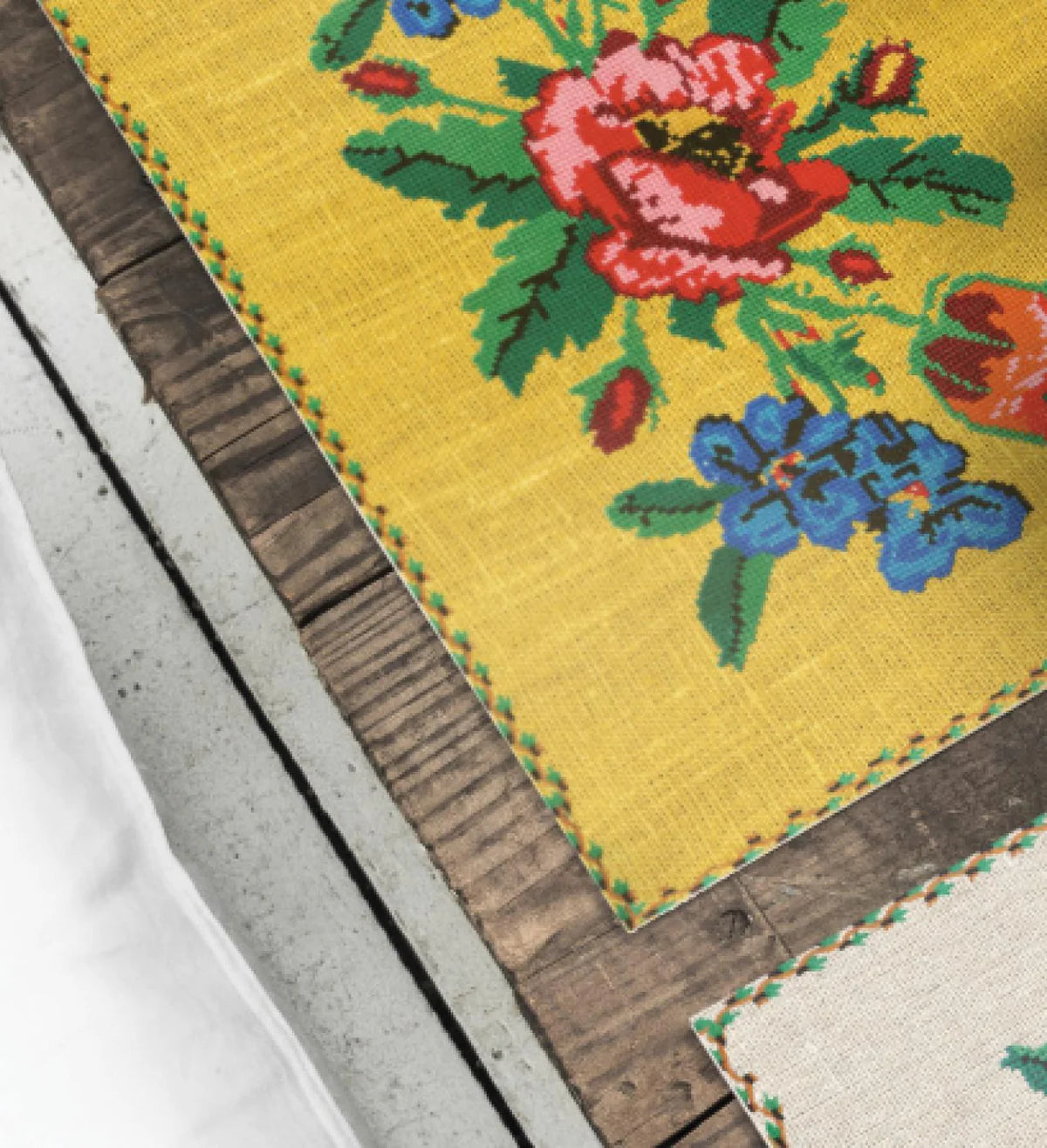 Beija Flor - Gobelin Yellow Vinyl Placemat