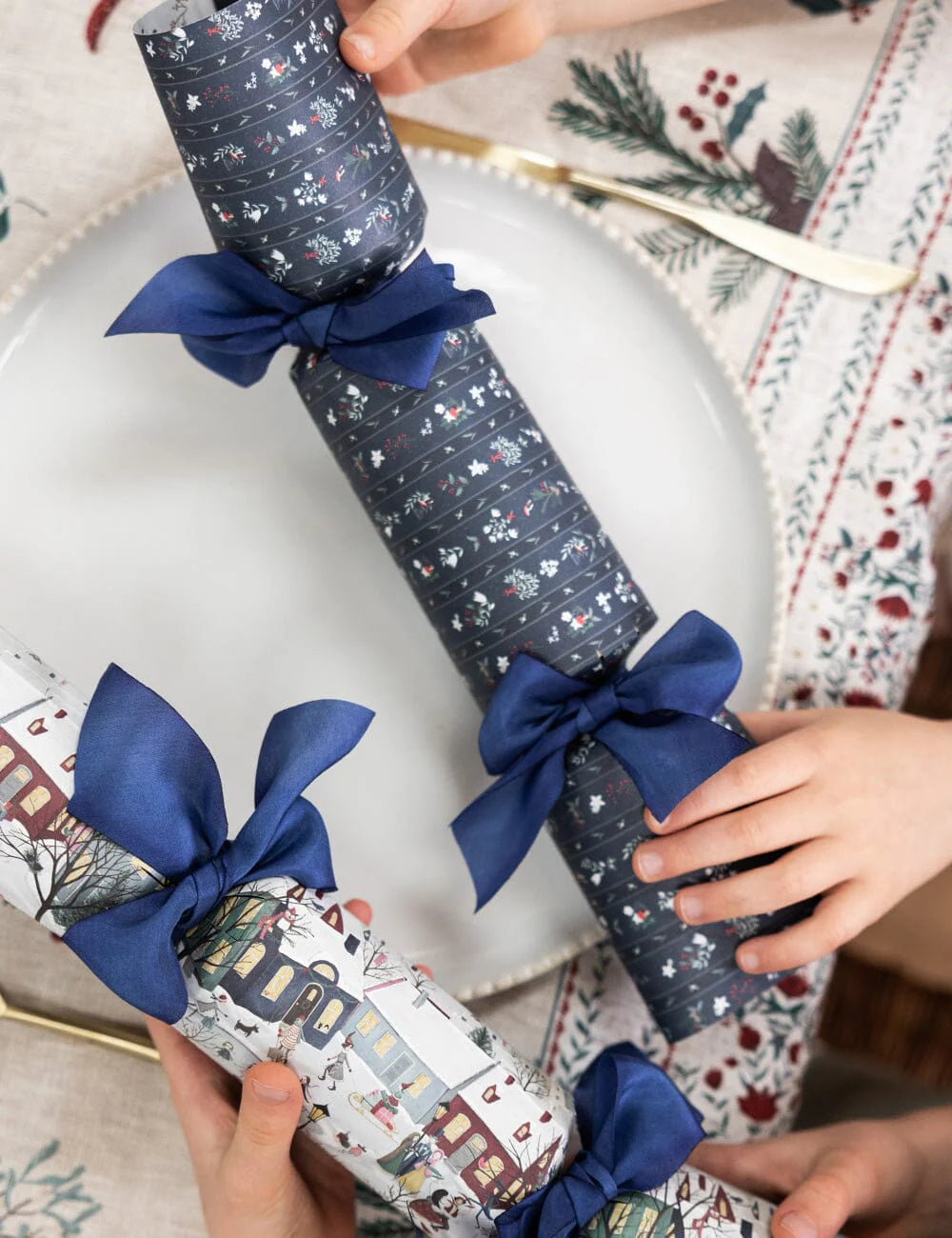 Bespoke Christmas Cracker Set - The Christmas Village