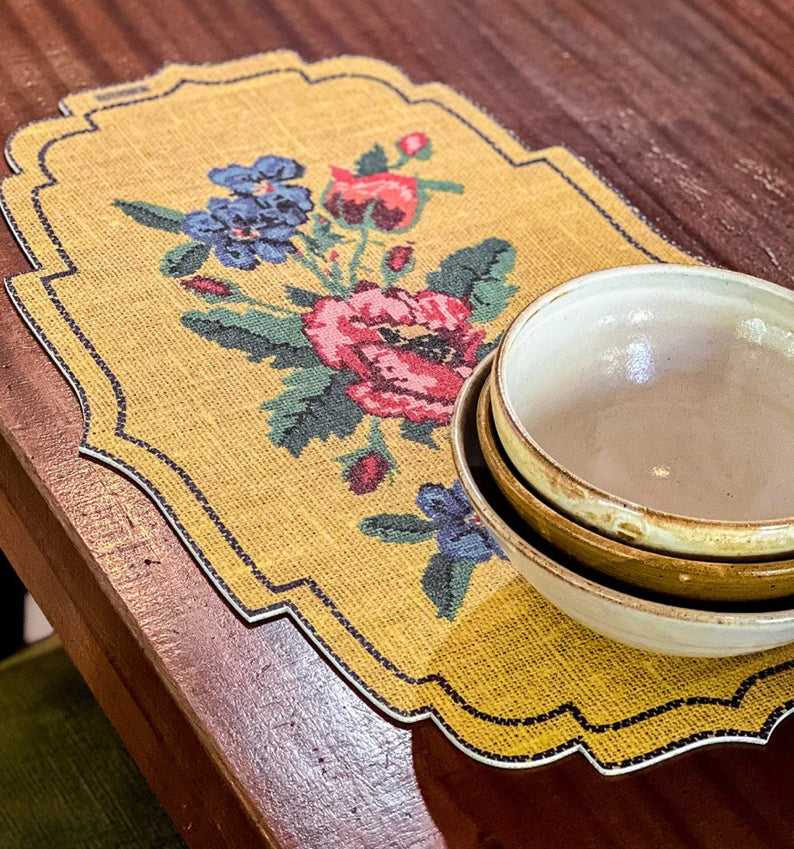BEIJA FLOR - GOBELIN YELLOW CUTOUT VINYL PLACEMAT