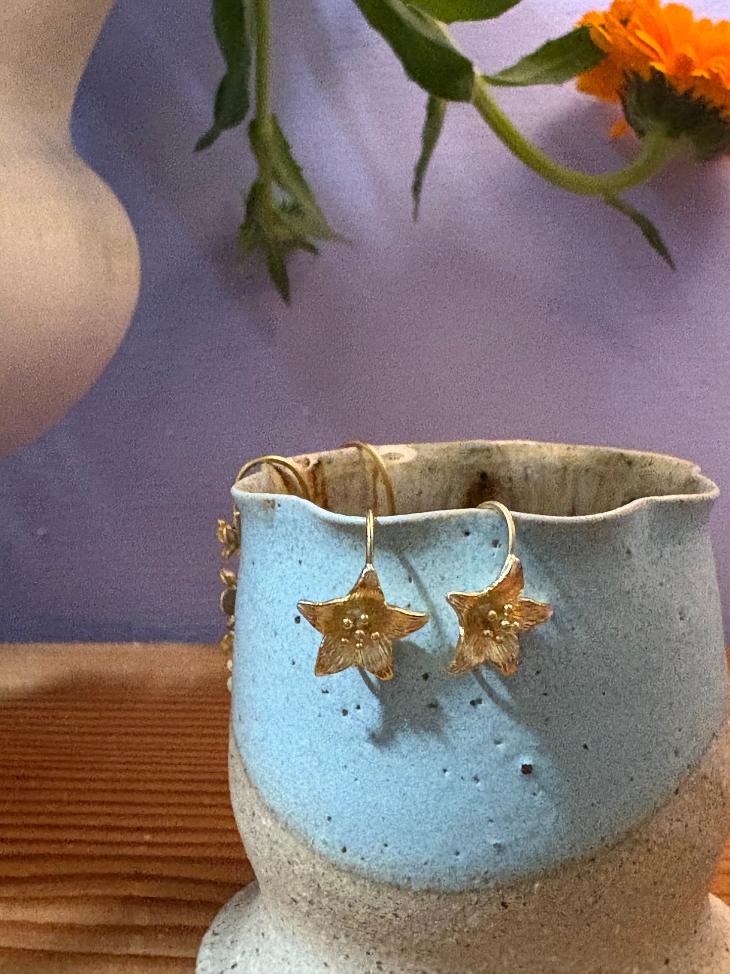 Star Flower Hook Earrings (gold)