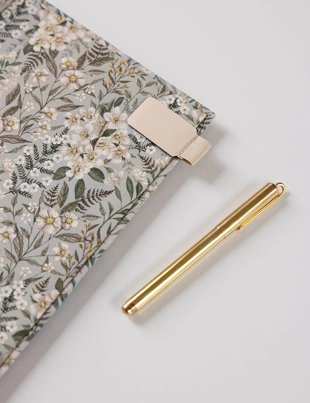Bespoke Desktop 2026 Planner - Ivory Garden