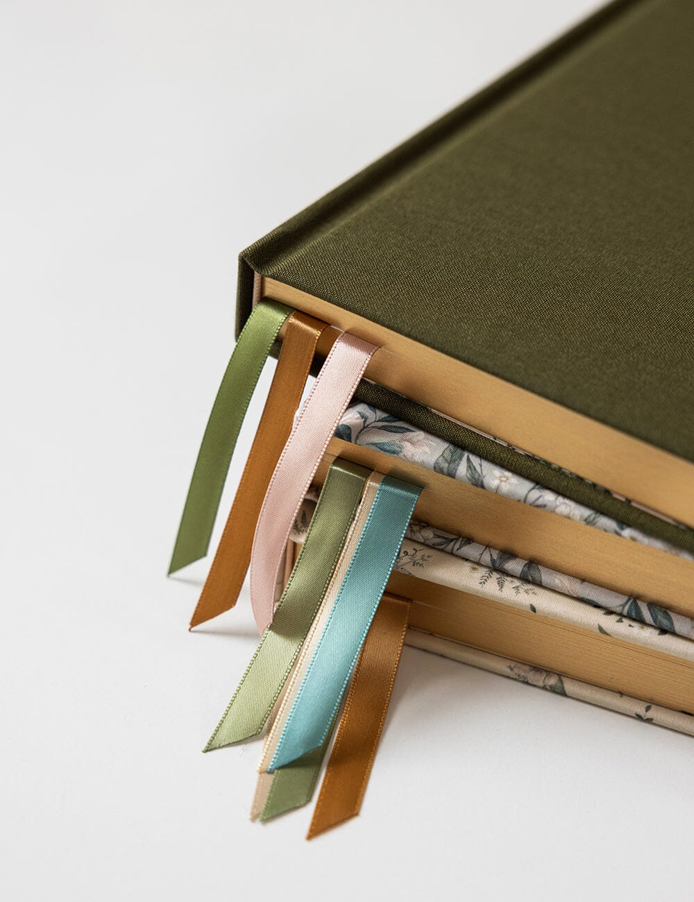 Bespoke Desktop 2026 Planner - Hunter Green