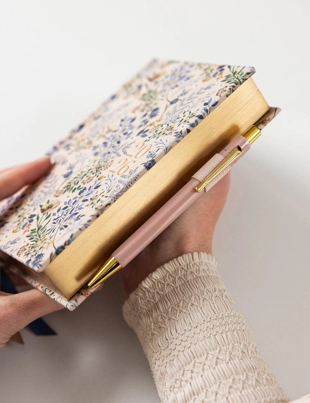 Bespoke Day to a Page 2026 Planner - Bluebuds