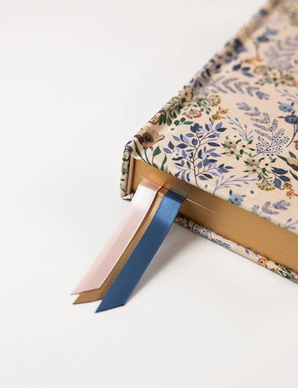 Bespoke Day to a Page 2026 Planner - Bluebuds