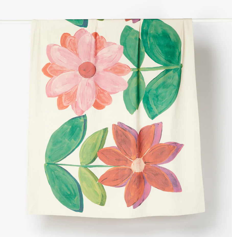 Bonnie and Neil Shasta Daisy Multi Tablecloth