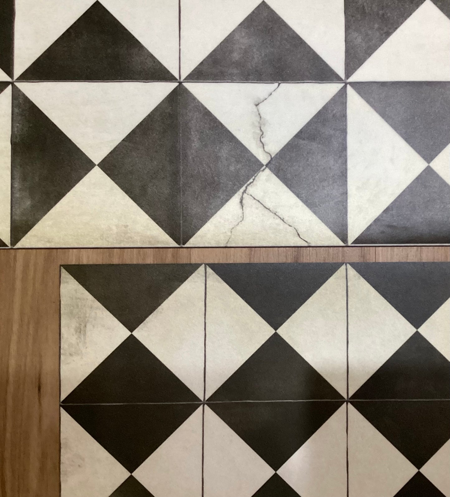 Beija Flor - Borgo Black and White Antique Vinyl Runner (various sizes)
