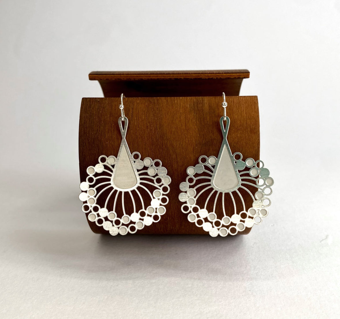 Go Do Good Earrings - Gum Blossom
