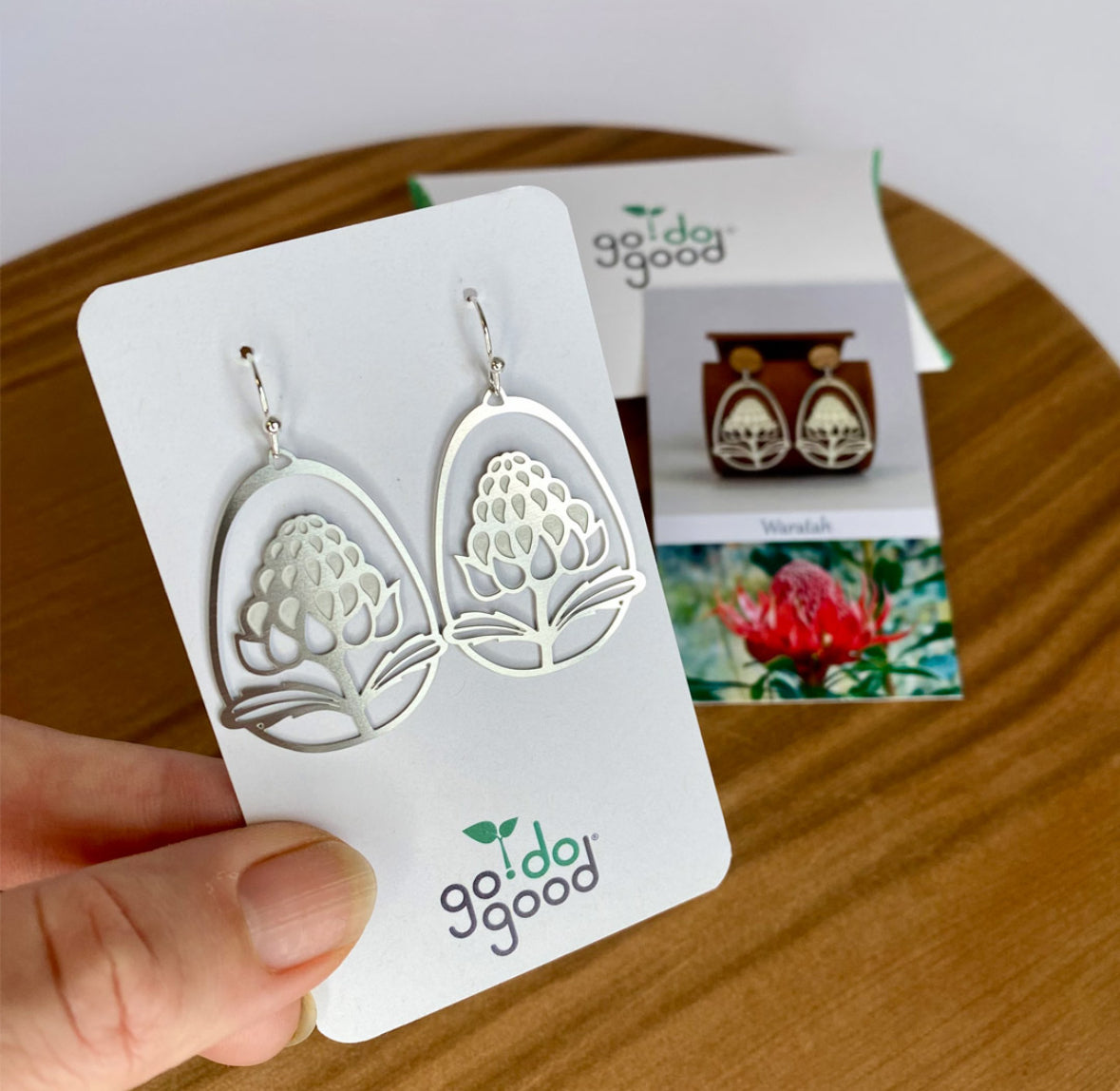 Go Do Good Earrings - Waratah