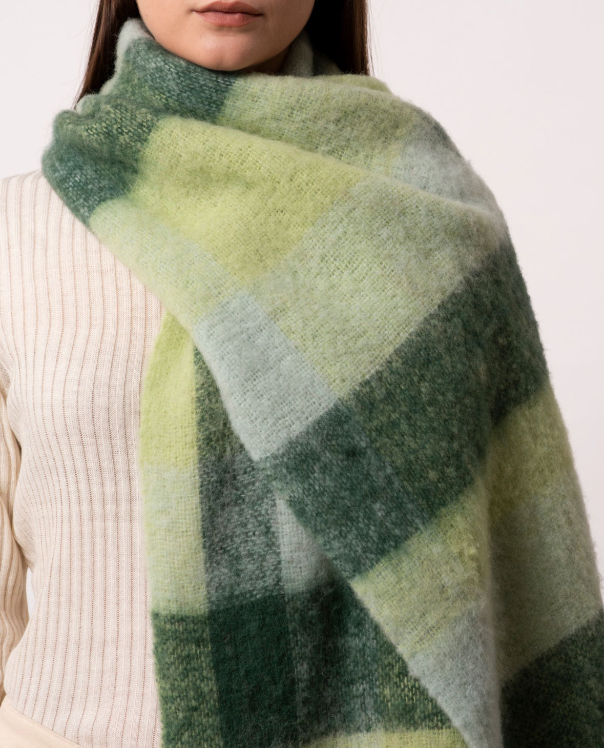 DLux Lumi Woven Chunky Scarf