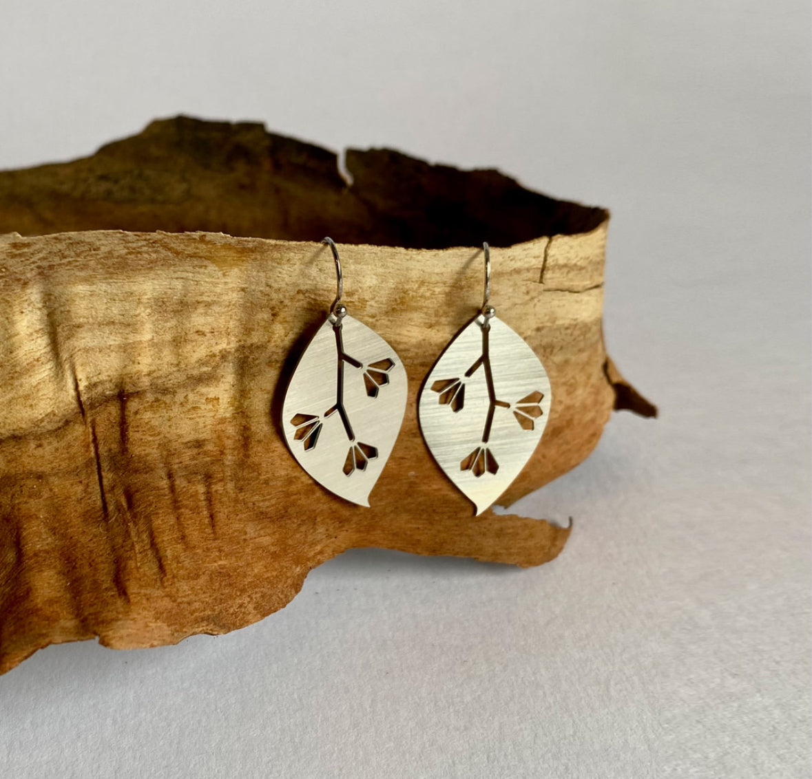 Go Do Good Earrings - Gum Leaf