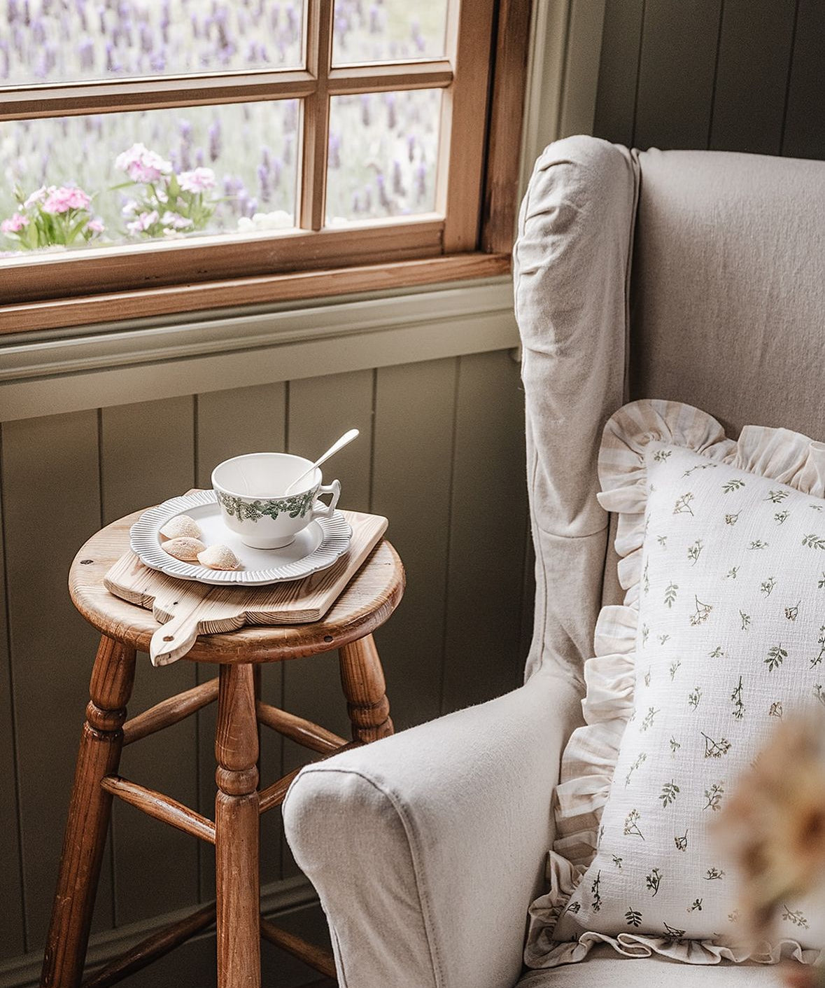 Ivy Alice Vintage Frenchie Board