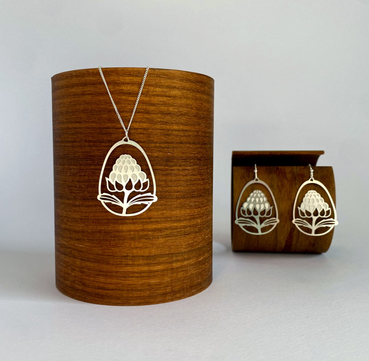 Go Do Good Necklace - Waratah