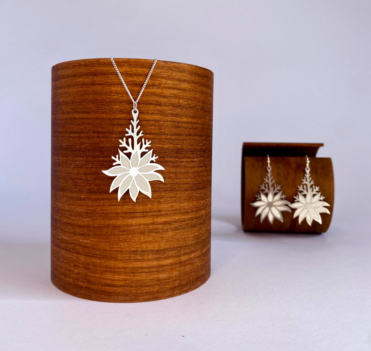 Go Do Good Necklace - Flannel Flower