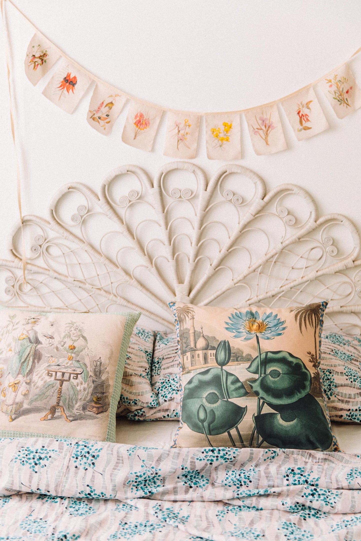 Lazybones Garland - Gertrude