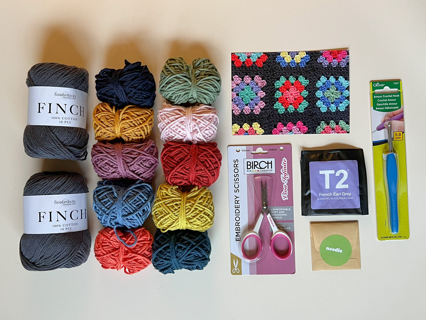 Lily Upton Granny Square Tote Kit