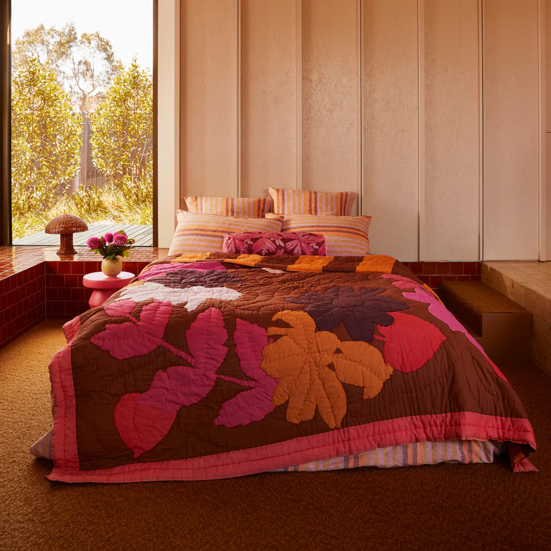 Bonnie and Neil Floral Appliqué Bedspread - Pink