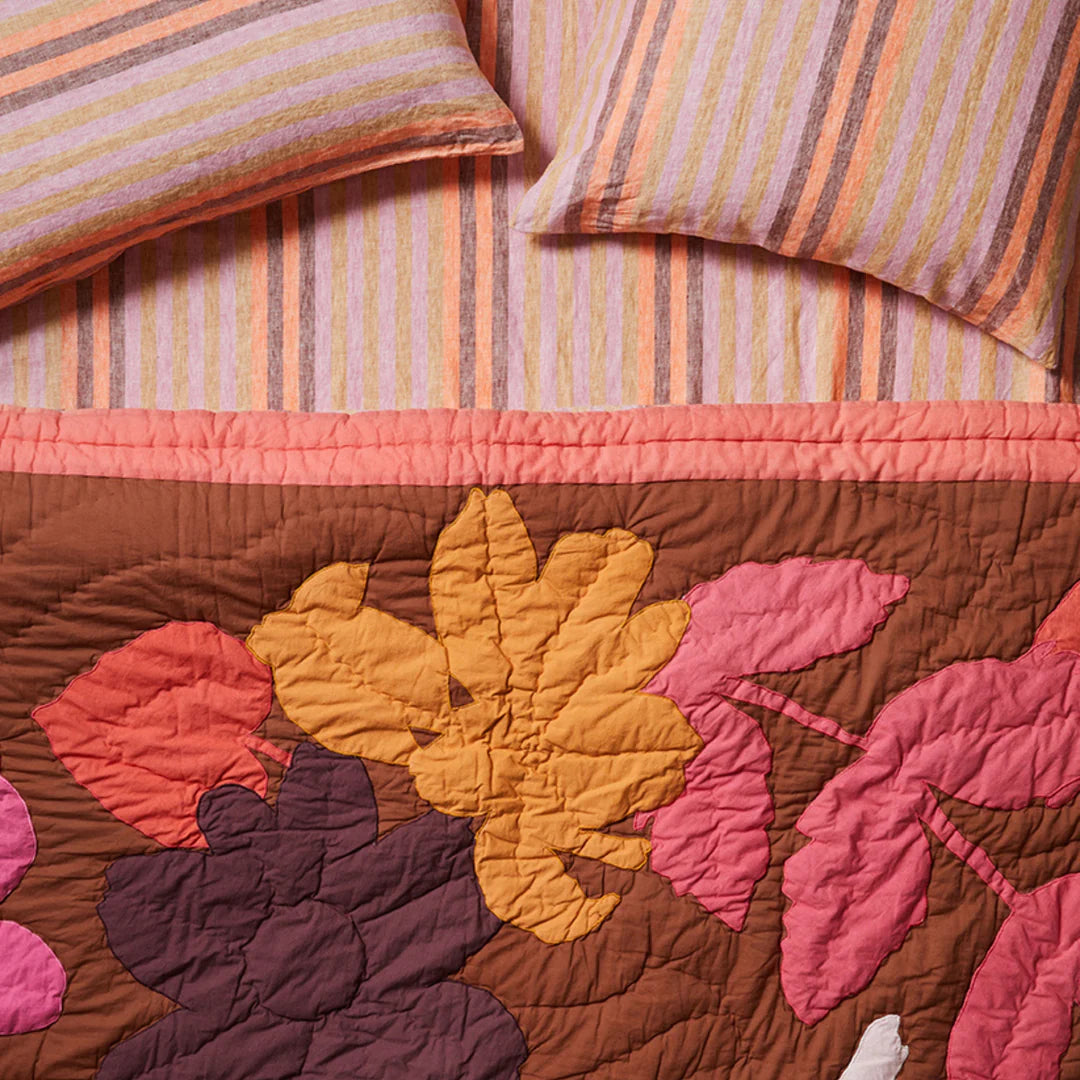 Bonnie and Neil Floral Appliqué Bedspread - Pink