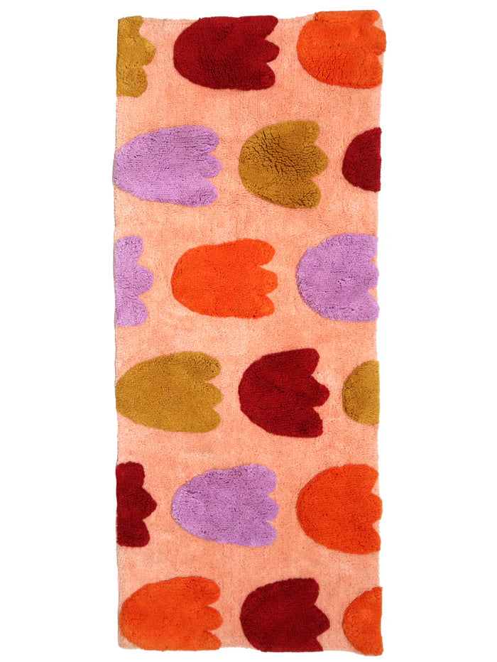 Mosey Me Tulip Bath Runner