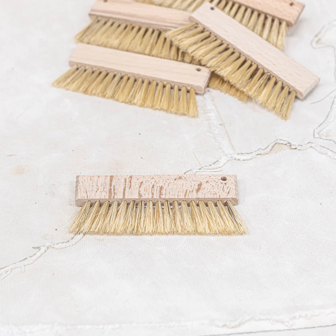 Cute table/keyboard brush
