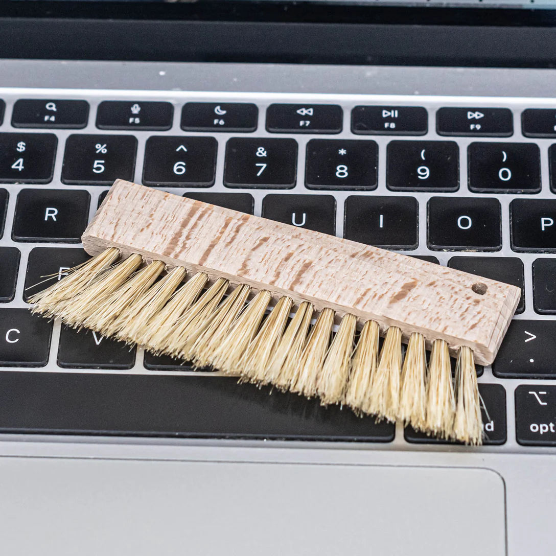 Cute table/keyboard brush