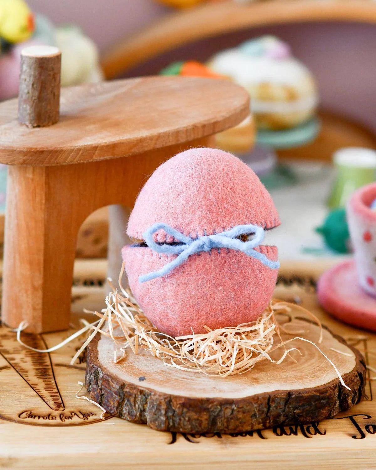 Tara Treasures Felt Egg with Hen inside