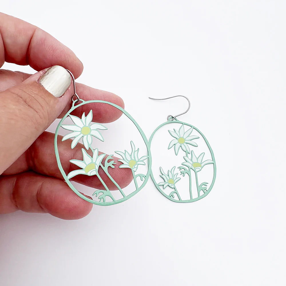 Denz Flannel Flower Midi Earrings