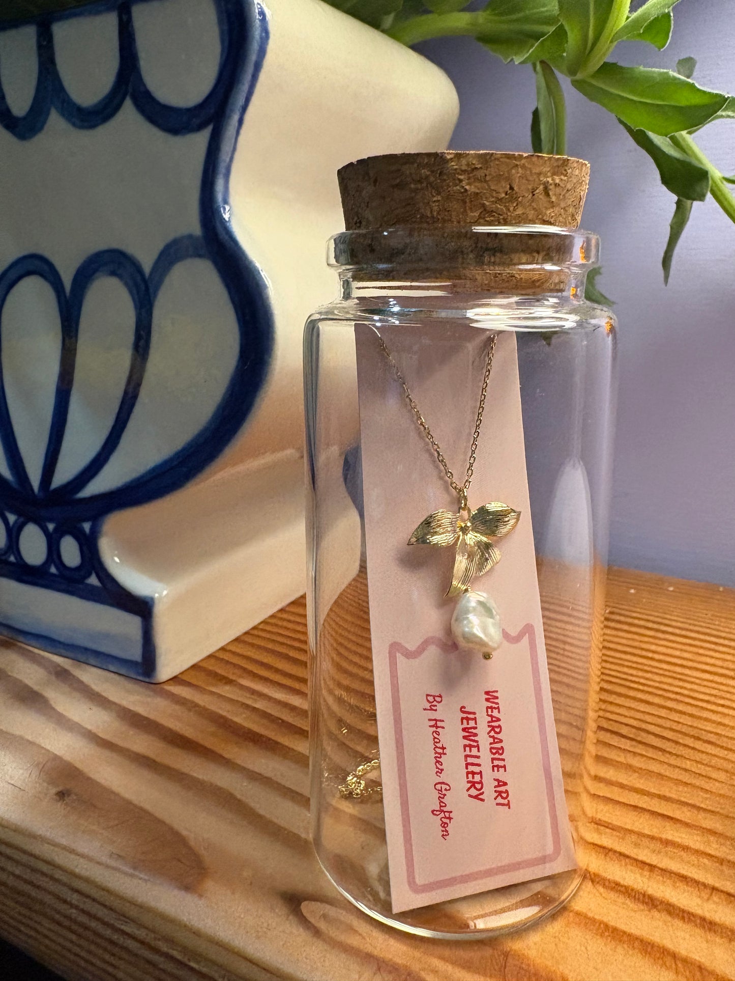 Orchid with Pearl Necklace (gold)