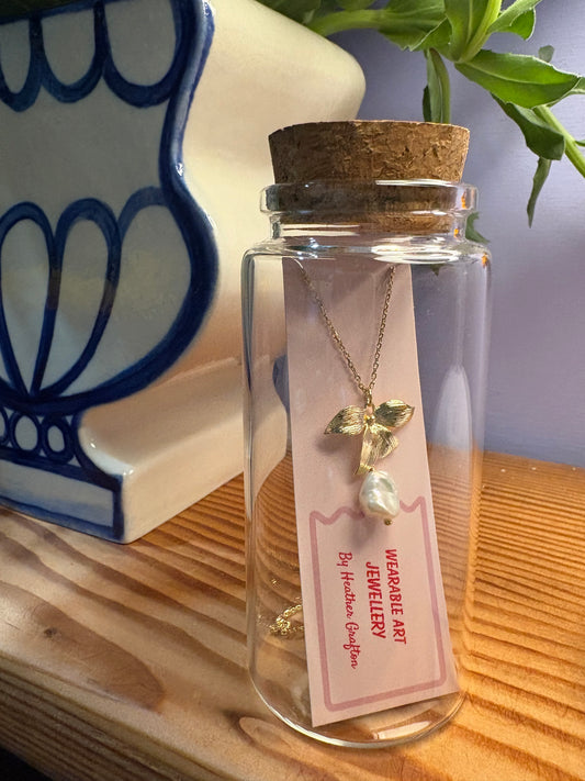 Orchid with Pearl Necklace (gold)