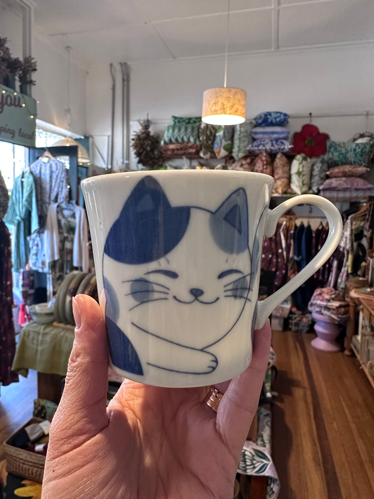 Concept Japan Blue HEART Cat Ceramics