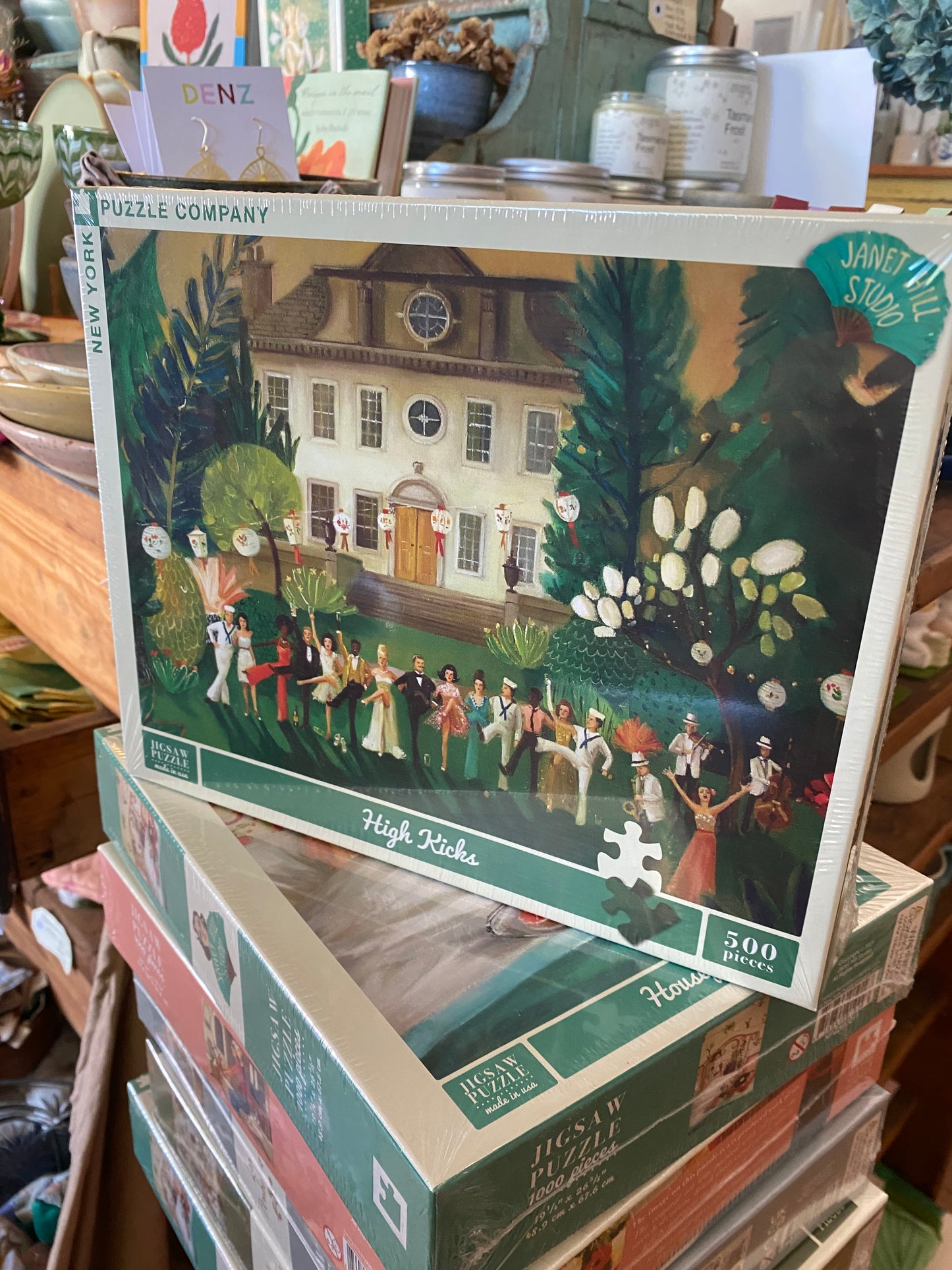 New York Puzzle Company - 500 piece puzzle - High Kicks