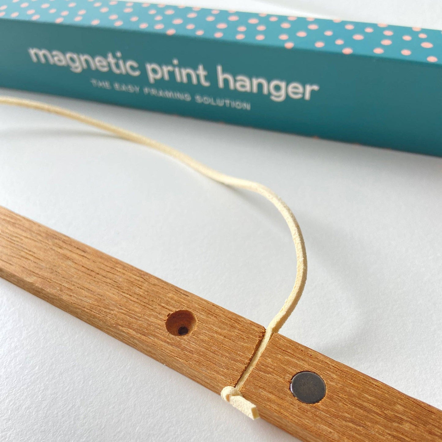 42cm Magnetic Print Hanger Frame
