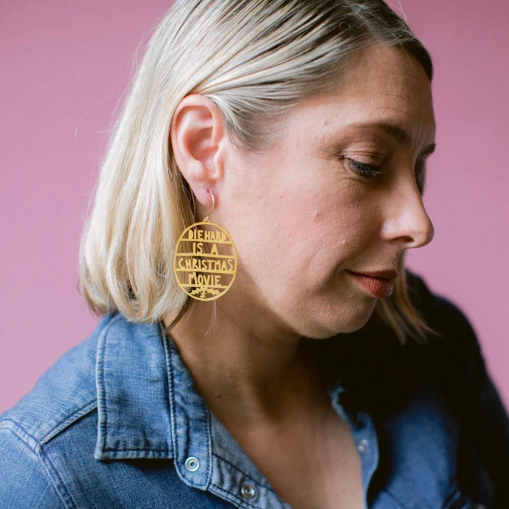 Denz earrings - Die Hard is a Christmas Movie (gold)