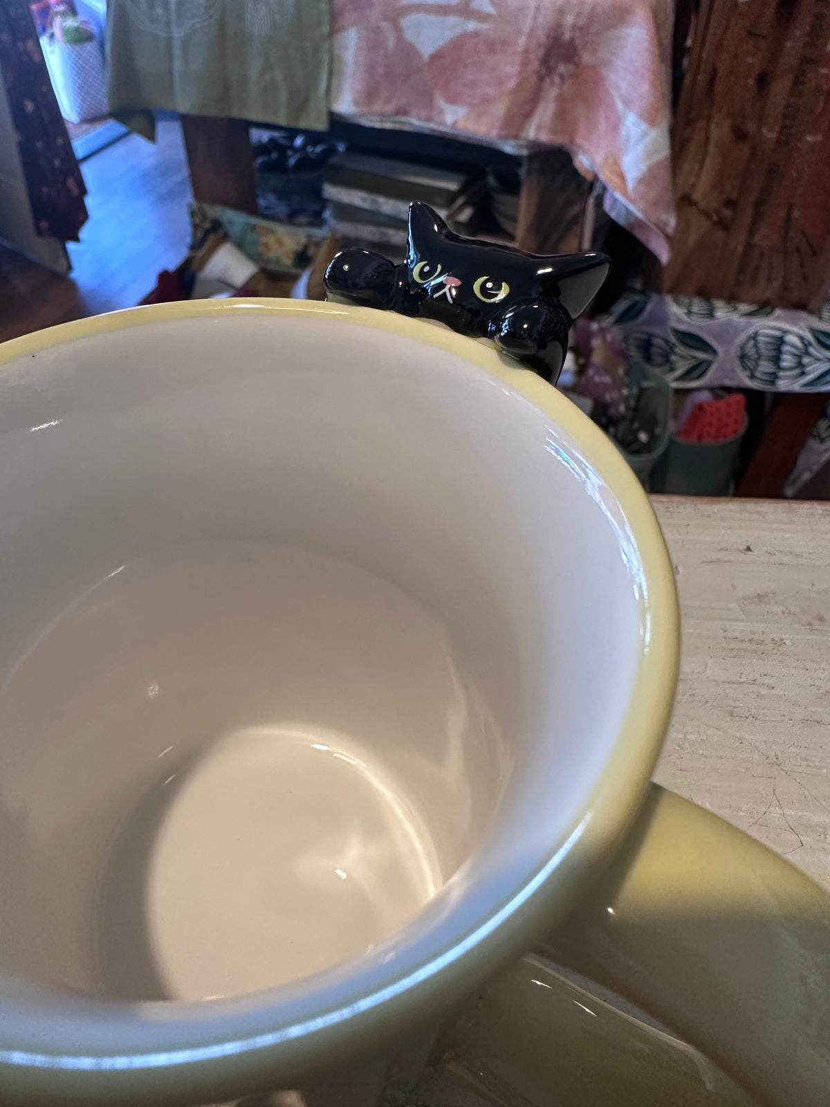 Concept Japan Yellow Mug with Black Cat