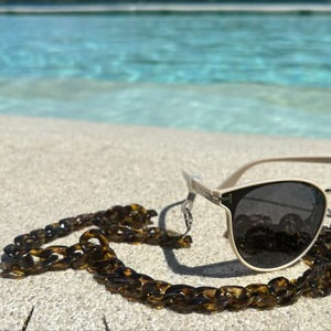 Salty Safari Sunglass Chain - Classic Tortoishell