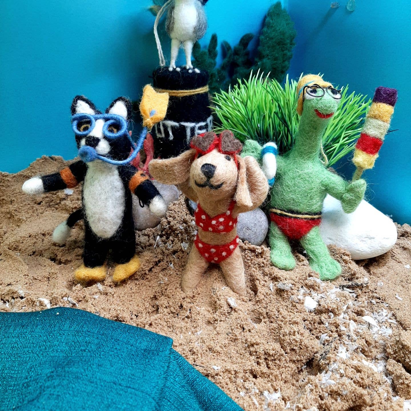 Handmade Felt Snorkelling Cat Hanging Decoration