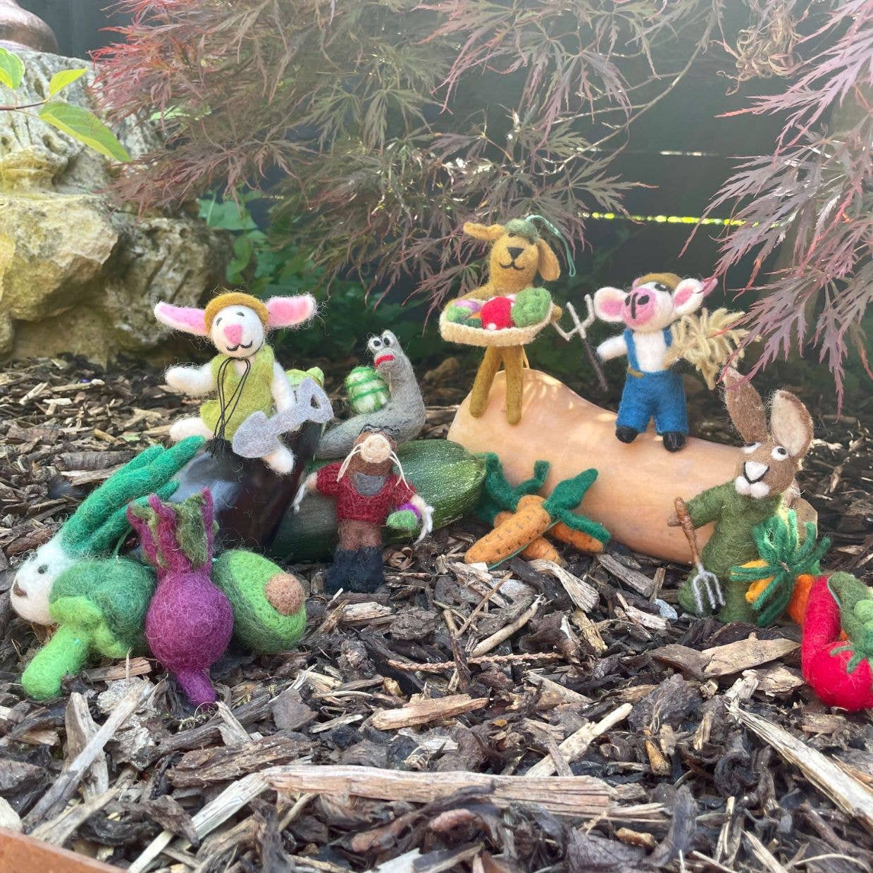 Handmade Felt Gordon the Gardening Hare Hanging Decoration