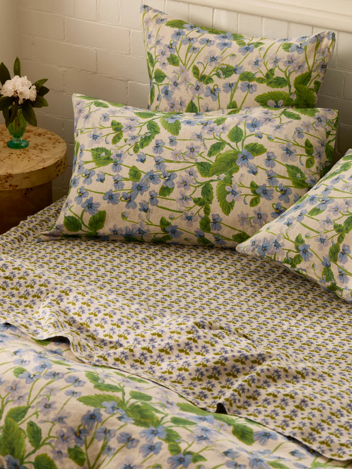 Bonnie and Neil Lilas Linen Standard Pillowcases
