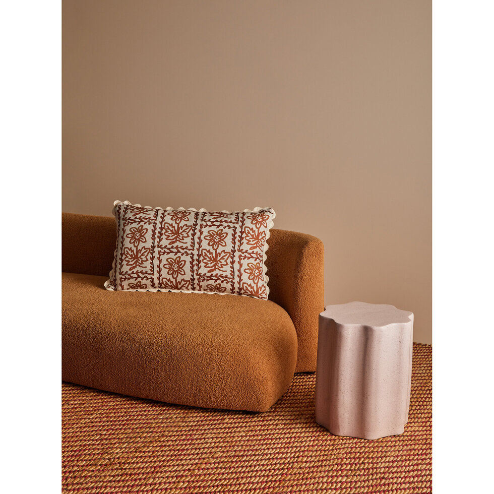 Bonnie and Neil Cushion - Daisy Hazelnut
