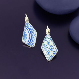 Taratata Jewellery - Jolie Jolie Short Lever Back Earrings