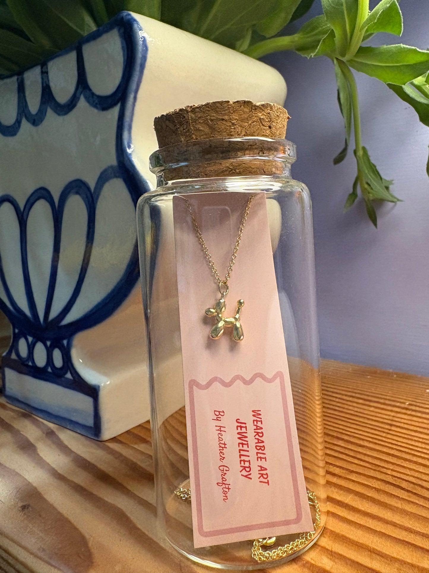 Balloon Dog Necklace (gold)