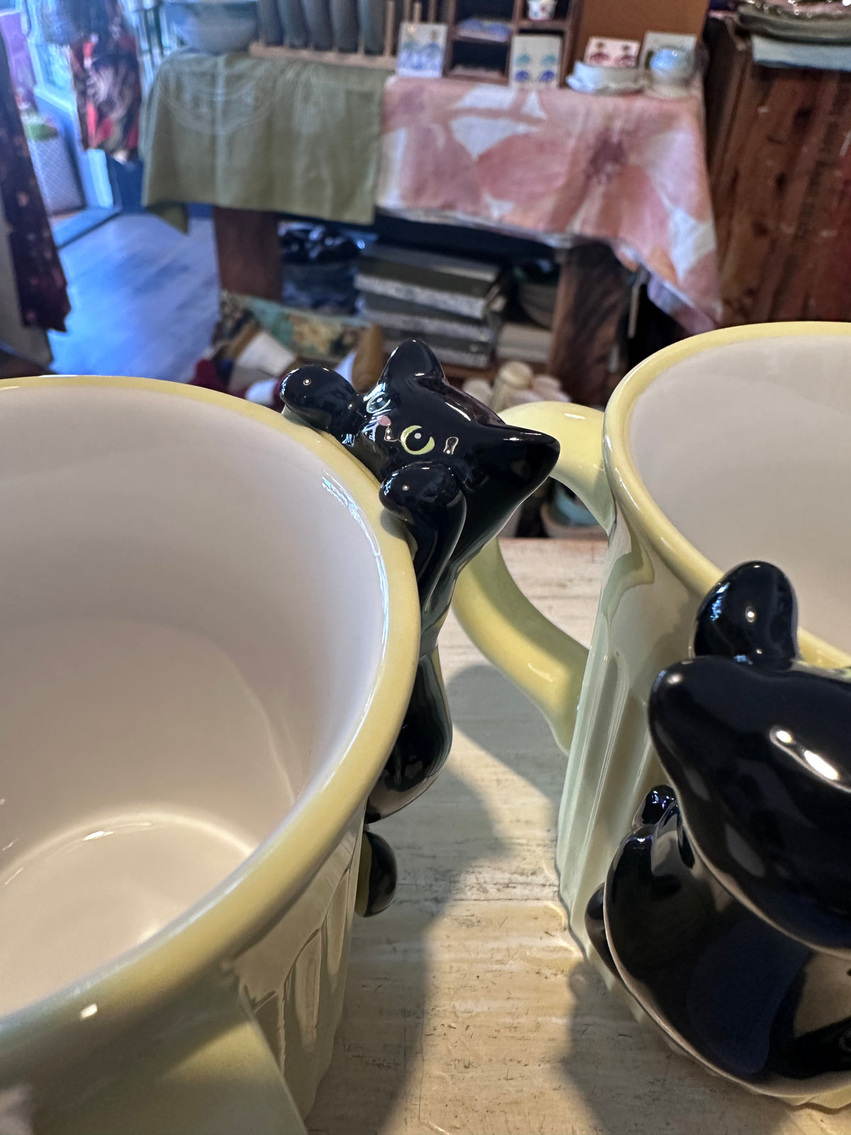 Concept Japan Yellow Mug with Black Cat