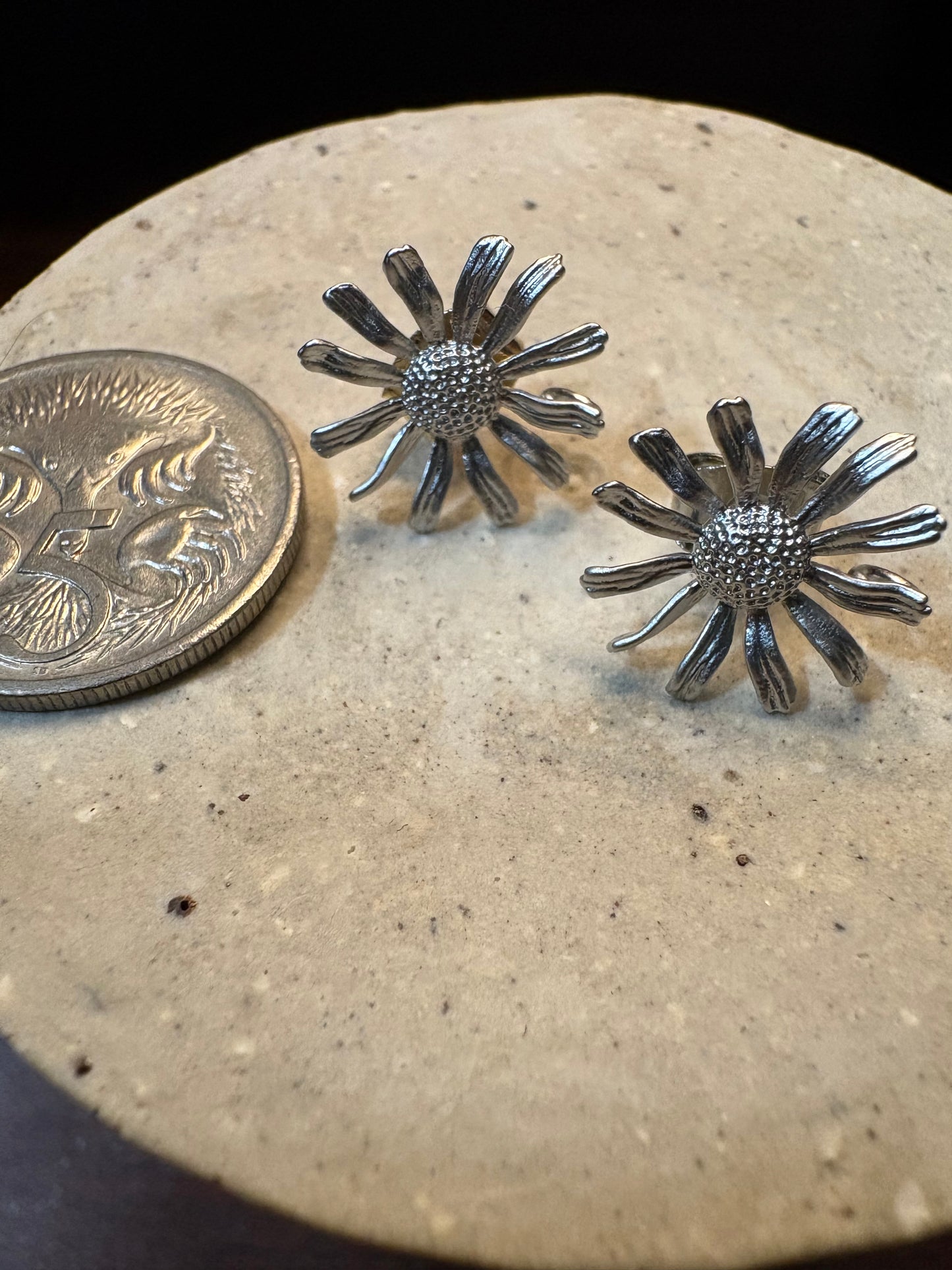 Daisy Stud Earrings (silver)