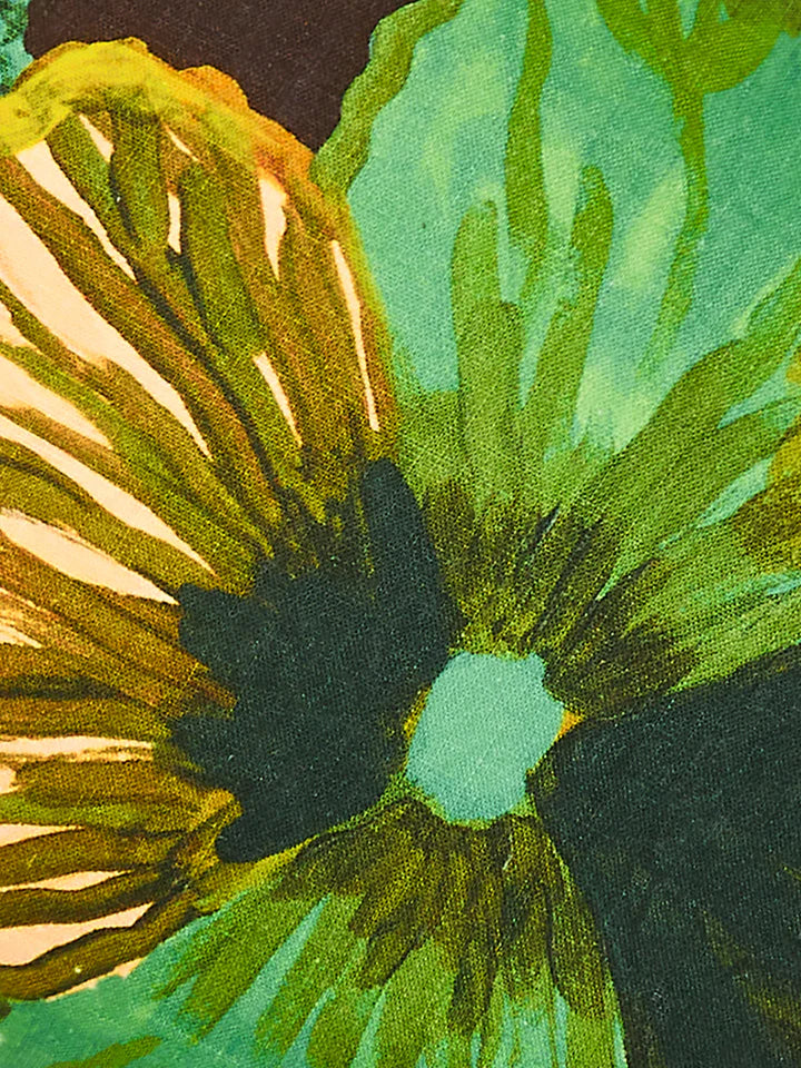 Bonnie and Neil Cushion - Wild Pansy Verde 60x40cm