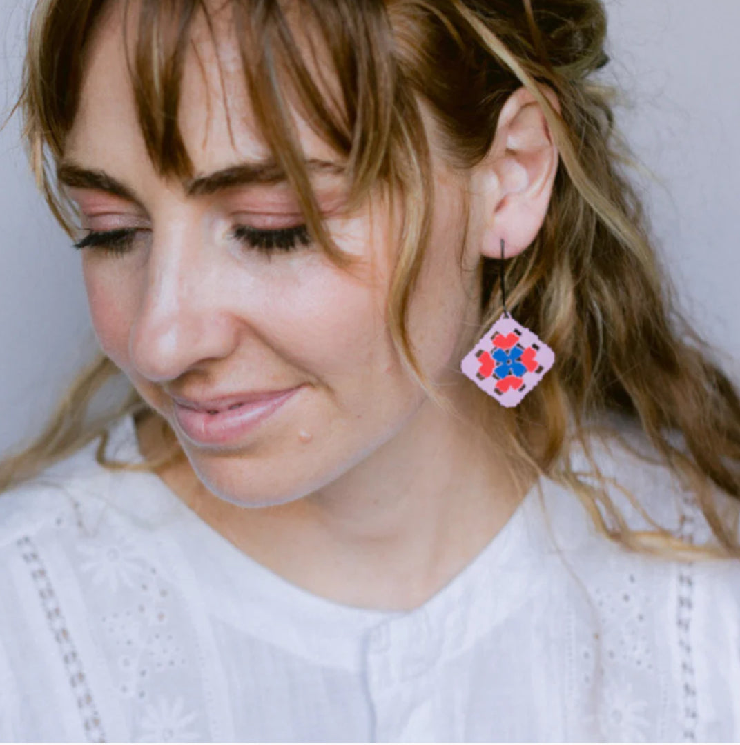 Denz earrings -Midi Granny Square Earrings - Pink/Red/Blue
