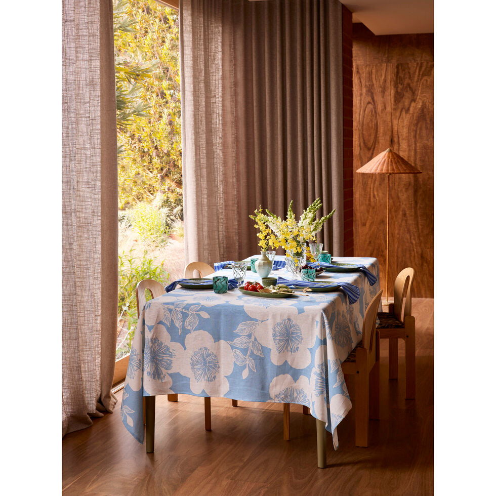 Bonnie and Neil Tablecloth - Jardin Dove