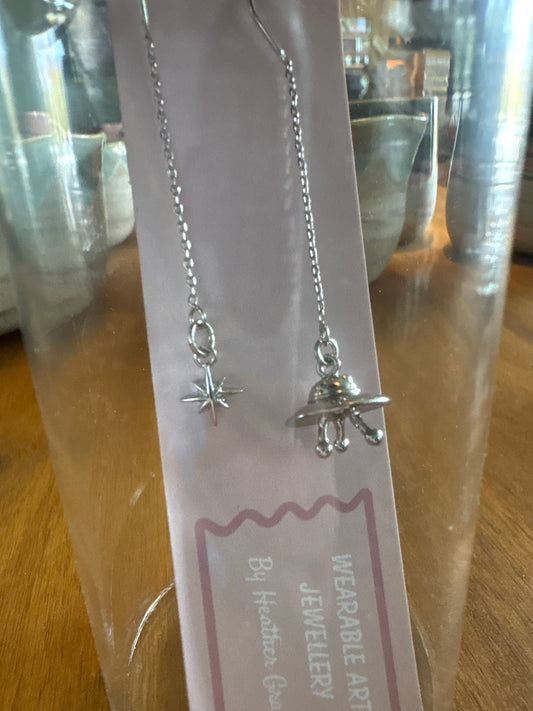 UFO and Star Thread Earrings (silver)