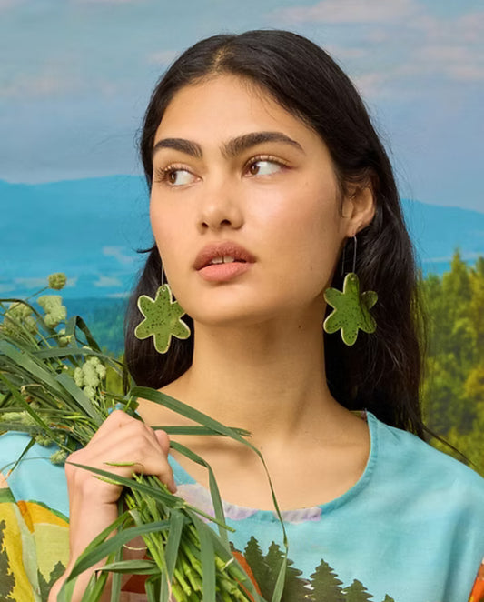 Togetherness Ceramic Flowerburst Earrings - Grass Green